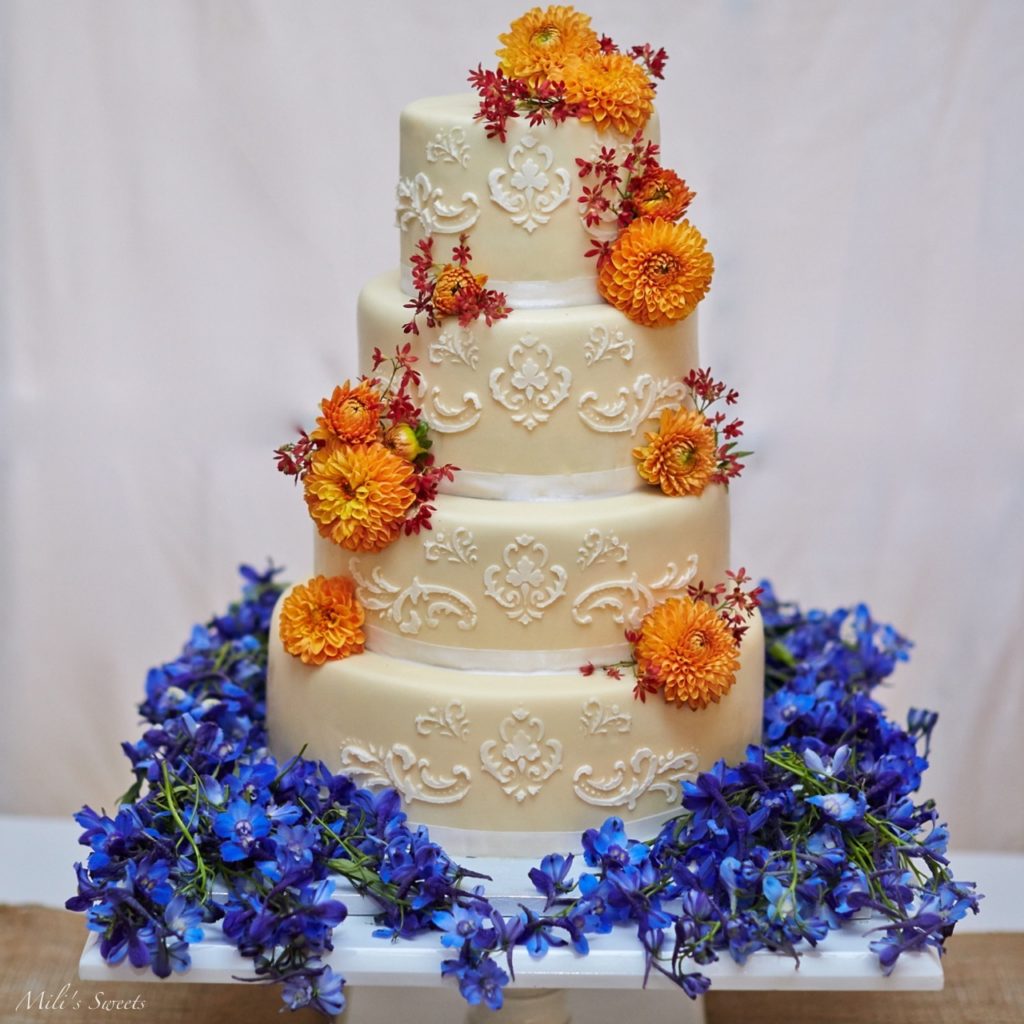 wedding cake by Mili