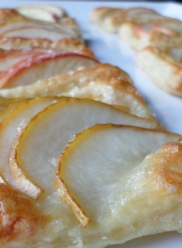 apple or pear puff pastry