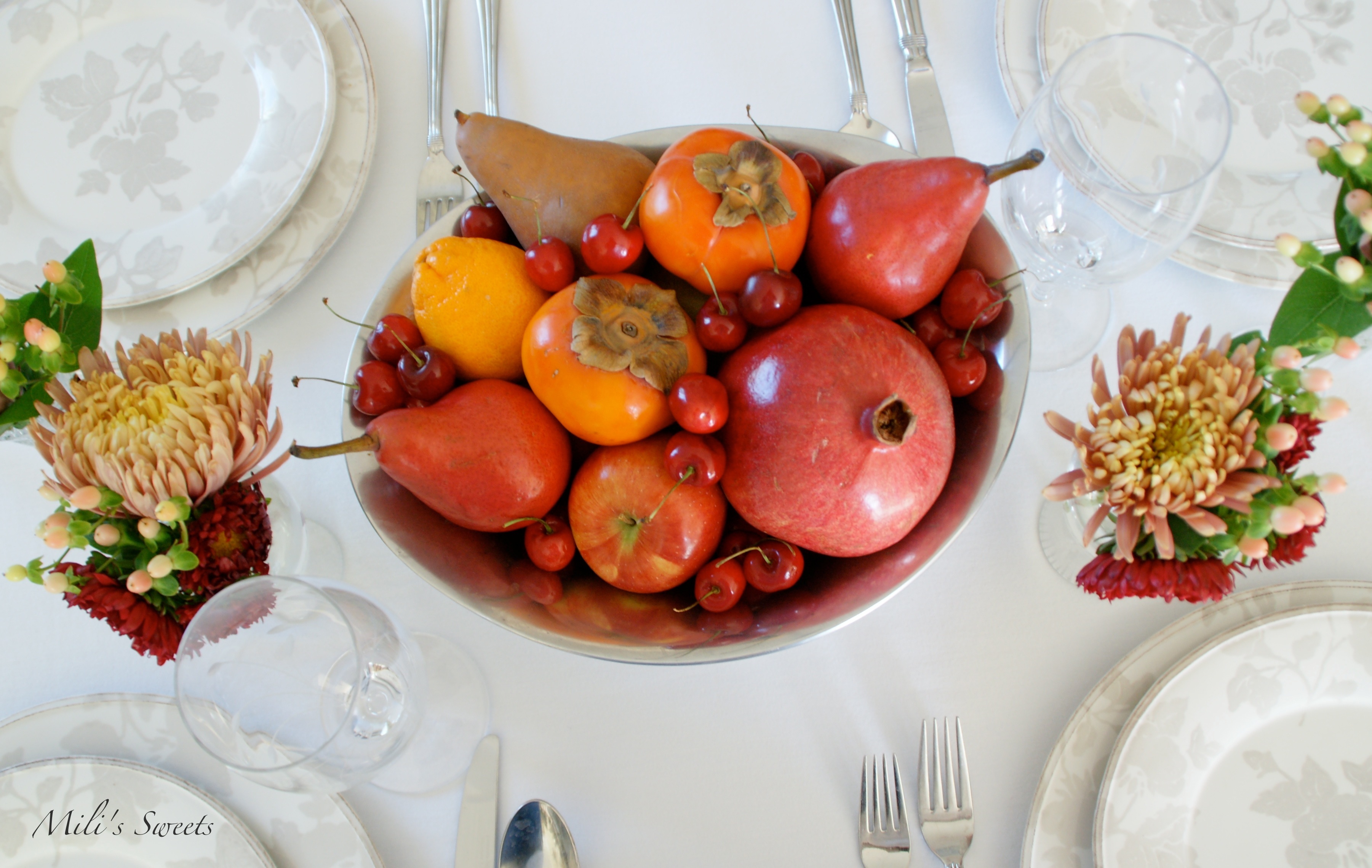 fruit bowl and floral centerpieces for Thanksgiving