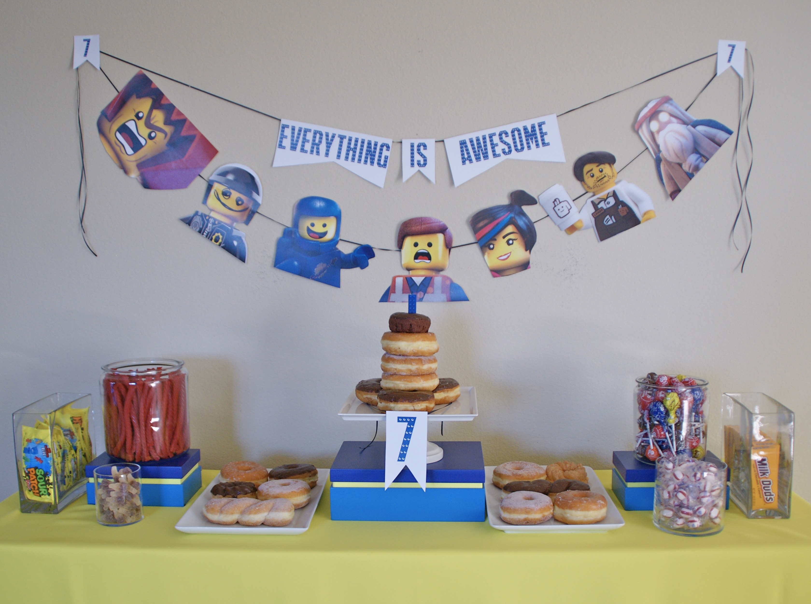 "Everything is Awesome" Lego birthday party 