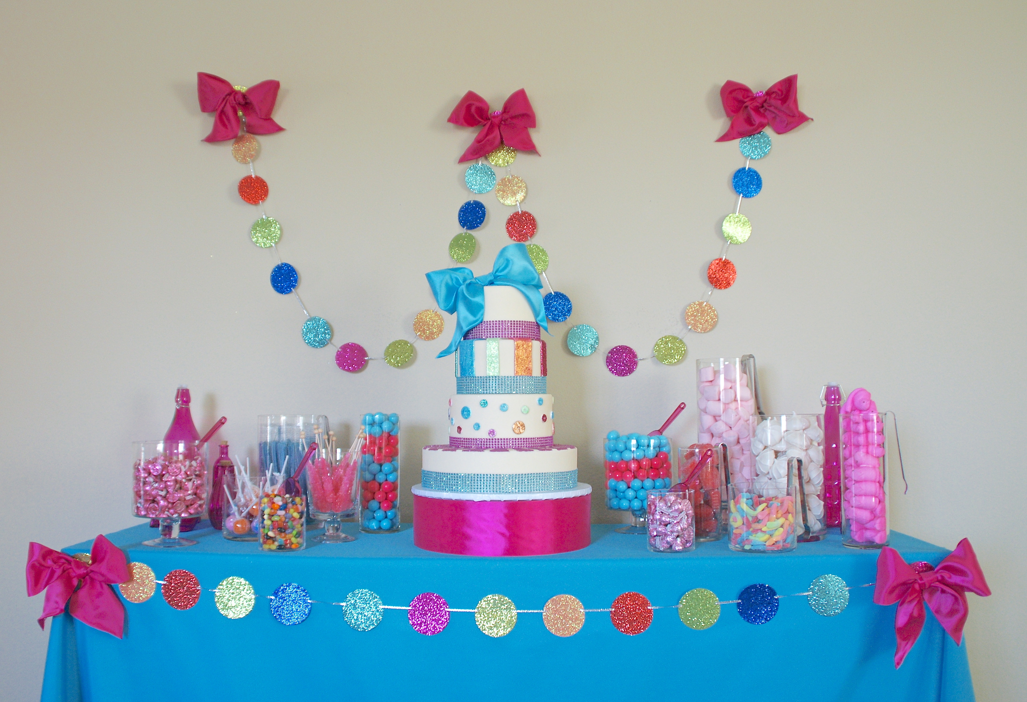bows and glitter birthday party 