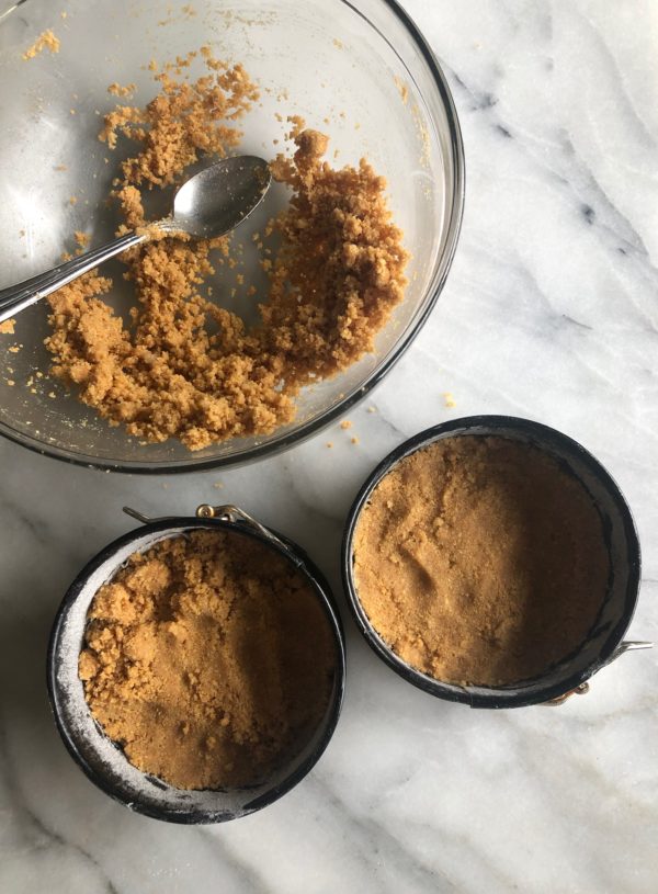 making a graham cracker crust