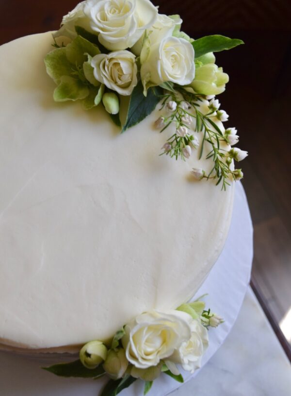 my wedding cakes: single tier and beautifully-unstacked