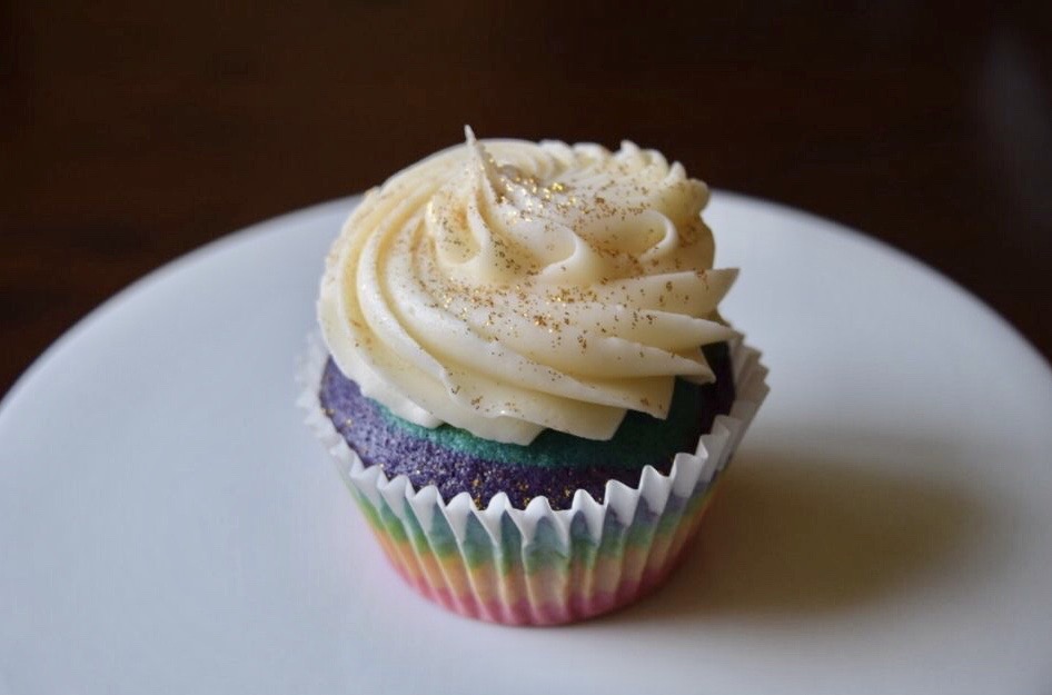 Mili's vegan vanilla cake recipe: taste the rainbow