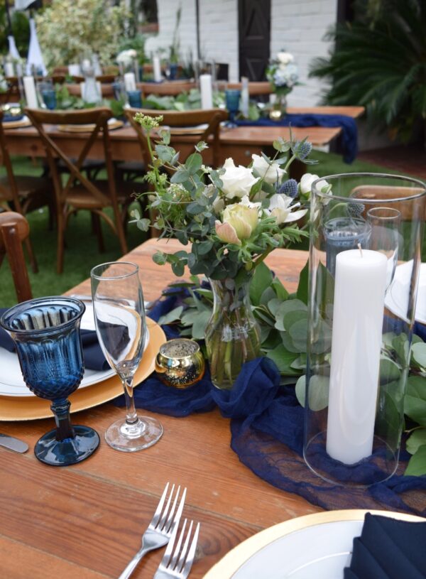 winter wedding white and blues