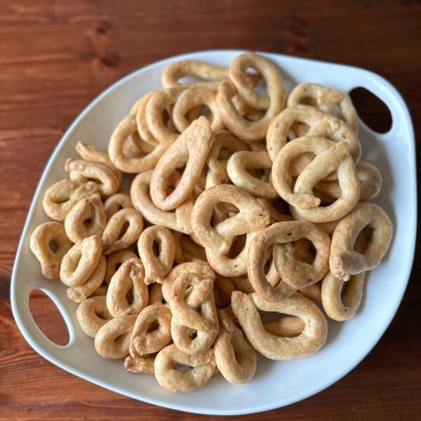Taralli: making traditional Italian pretzels with Nonna