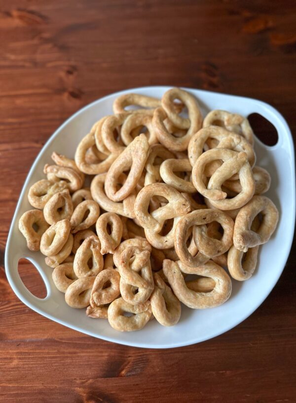 making Taralli: traditional Italian pretzels with Nonna